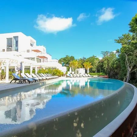 Exclusive 1 Bedroom Loft With Pool Facilites, High-Speed Internet And Free Parking In Akumal